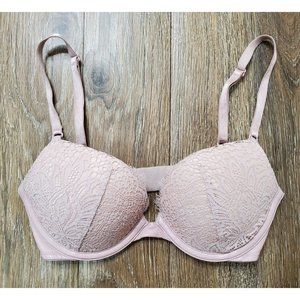 Victoria's Secret Body 32B Lace Push-Up Beige Padded Women's Bra Pleather Trim